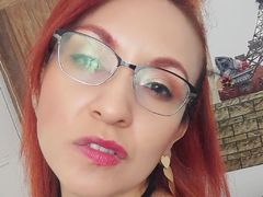 CataMature - female with red hair webcam at xLoveCam