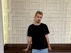 JulianLogan - male webcam at LiveJasmin