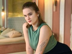 JulieHanson - female with brown hair and  big tits webcam at LiveJasmin