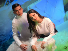 JustinAndMia - couple webcam at LiveJasmin