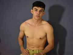 JustinMoore - male webcam at LiveJasmin