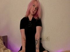 KarolWhiten - female with red hair webcam at LiveJasmin