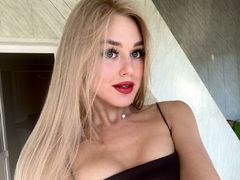 CarolinaHayes - blond female webcam at LiveJasmin