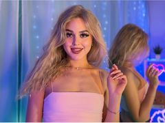 CarolinaHayes - blond female webcam at LiveJasmin