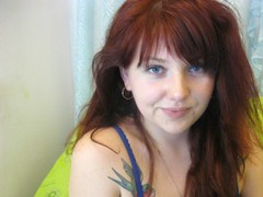 Queenoftherain677 - female with red hair webcam at ImLive