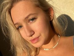 KeitDallom - blond female with  big tits webcam at ImLive
