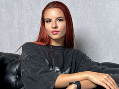 KiaraRolls - female with red hair webcam at LiveJasmin