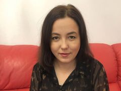 KiraTill - female with brown hair webcam at LiveJasmin