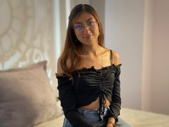LanaGia - female with brown hair and  big tits webcam at LiveJasmin