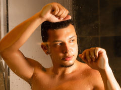 LarryHussein - male webcam at LiveJasmin