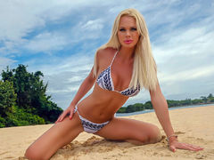 LanaBentley - blond female with  big tits webcam at LiveJasmin