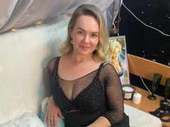 LaurelMills - blond female with  big tits webcam at LiveJasmin