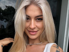 LaurennHoney - blond female webcam at LiveJasmin