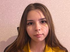 LeendaHill - female with brown hair and  big tits webcam at LiveJasmin