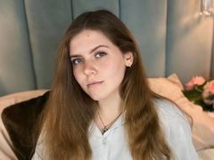 LeilaVolant - female with brown hair and  big tits webcam at LiveJasmin