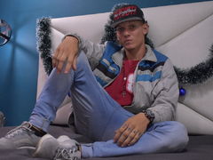 LeonSander - male webcam at LiveJasmin