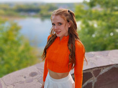 LeticiaMoon - female with red hair and  small tits webcam at LiveJasmin