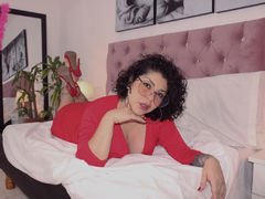 LiaHamiltons - female with black hair and  big tits webcam at LiveJasmin