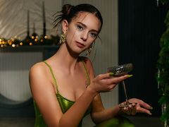 LiaWalner - female with brown hair and  small tits webcam at LiveJasmin