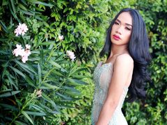 LilyJenners - shemale with black hair webcam at LiveJasmin