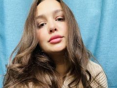 LindaPotter - female with brown hair and  big tits webcam at LiveJasmin