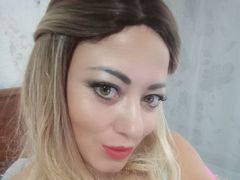 LionessoneForu - blond female webcam at LiveJasmin