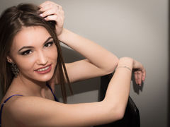 LizzieGrey - female with brown hair webcam at LiveJasmin