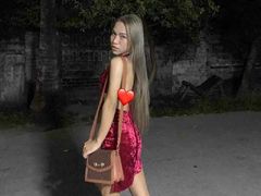 LoreinJakolera - shemale with brown hair webcam at LiveJasmin