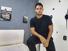 LouisArias - male webcam at LiveJasmin