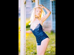 AngelikaMoebius - blond female webcam at LiveJasmin