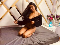 Alice_Moon - female with black hair and  big tits webcam at ImLive