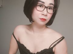 LucianaMecacci - female with black hair webcam at LiveJasmin