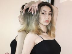 MaddyHampton - blond female with  small tits webcam at LiveJasmin