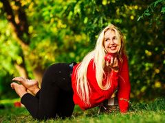 MariaRichi - blond female with  big tits webcam at LiveJasmin