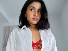 MarieLima - female with black hair webcam at LiveJasmin