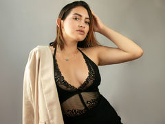 MarieSun - female with brown hair webcam at LiveJasmin