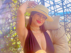 MartinaGreen - female with black hair and  big tits webcam at LiveJasmin