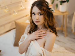 Mary - female with brown hair webcam at LiveJasmin