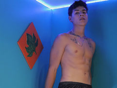 MattVelex - male webcam at LiveJasmin