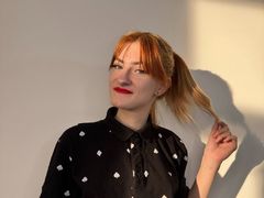 MaudCovey - female with red hair webcam at LiveJasmin