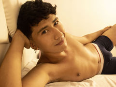 MaxDurand - male webcam at LiveJasmin