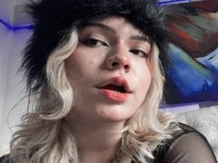 MaxineGenesis - blond shemale webcam at LiveJasmin