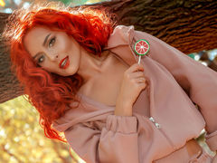 MelanieSeven - female with red hair webcam at LiveJasmin