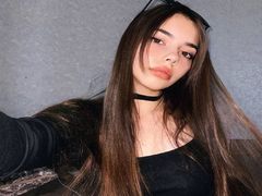 Melisa_Preston - female with black hair webcam at ImLive