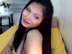 MelissaMelton - shemale with black hair webcam at LiveJasmin