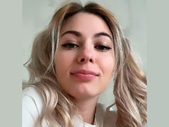 MiaKhalies - blond female webcam at LiveJasmin