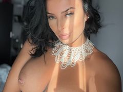 Michany - female with black hair and  big tits webcam at LiveJasmin