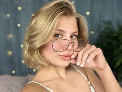 MilaMelson - blond female with  small tits webcam at LiveJasmin