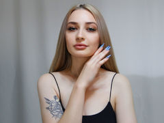 MilanaTiler - blond female webcam at LiveJasmin