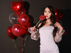 MiraWillis - female with brown hair webcam at LiveJasmin